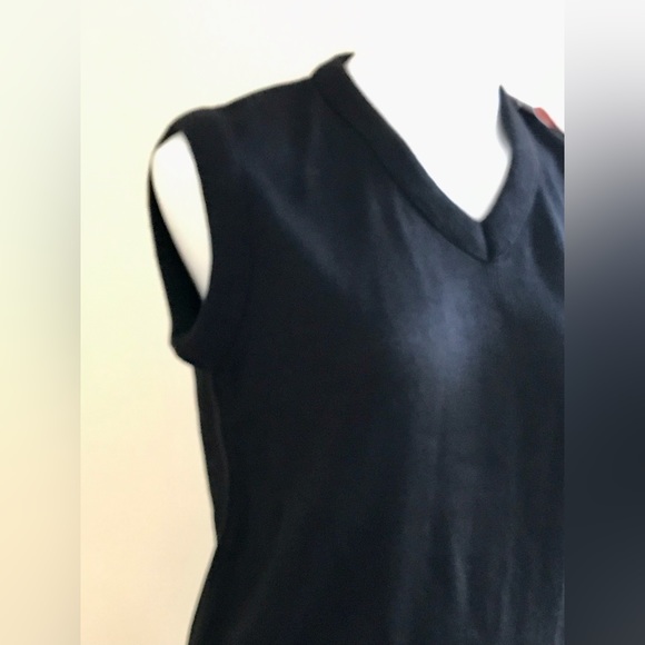 Cobmex Black Youth V Neck VestSweater  Size Youth  X Large - Picture 2 of 10
